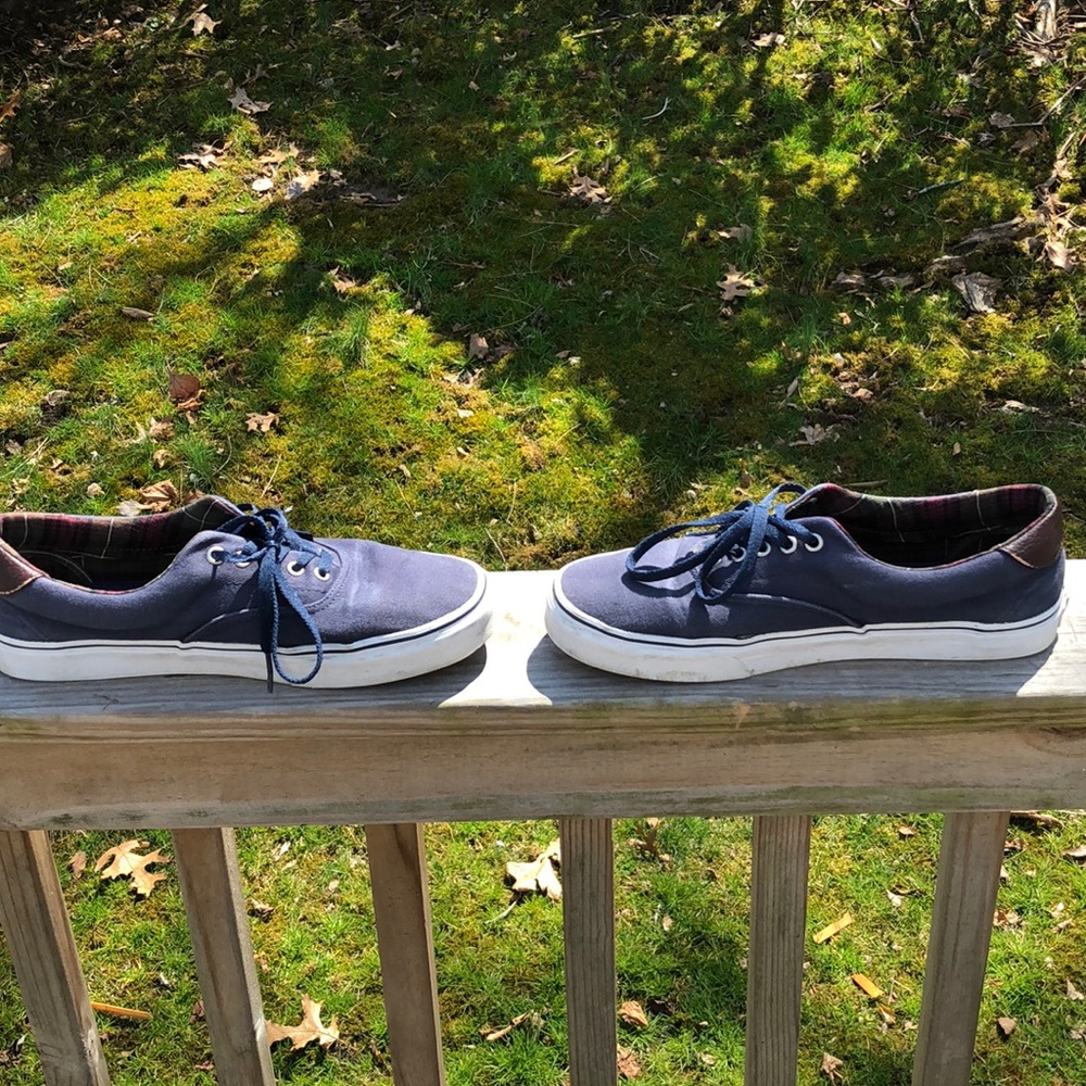 Vans Era